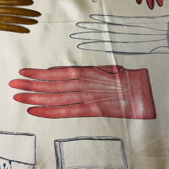 New! Echo Winterthur Museum Collection Silk Scarf Gloves Pattern 35x35 - Picture 7 of 12